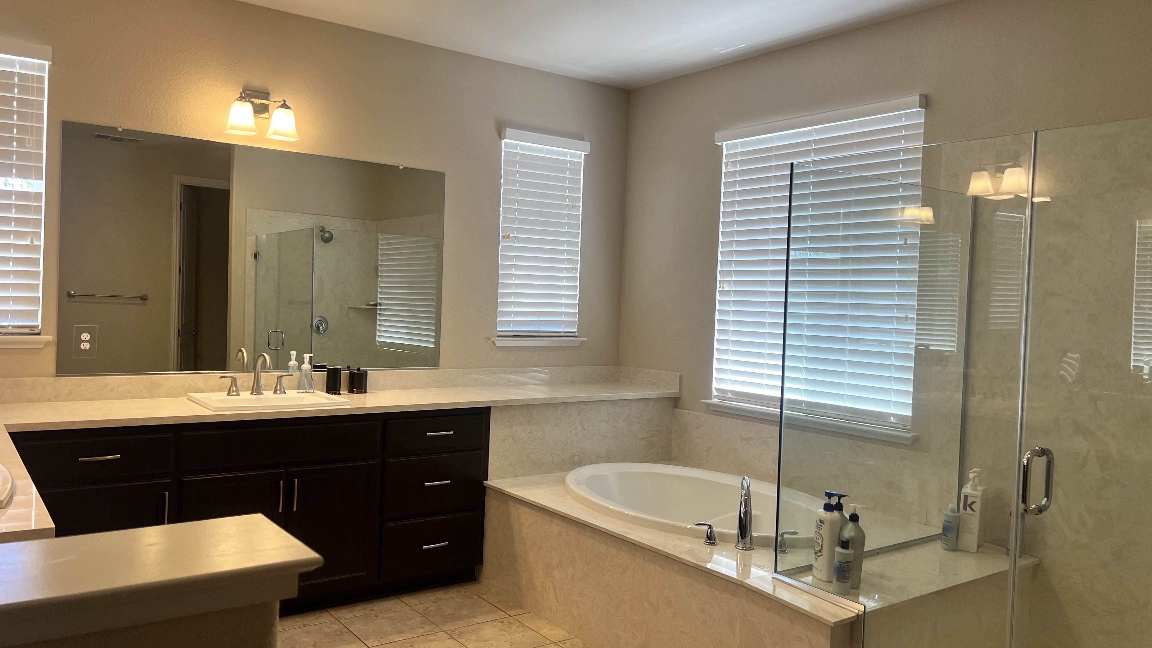 Bathroom deep cleaning